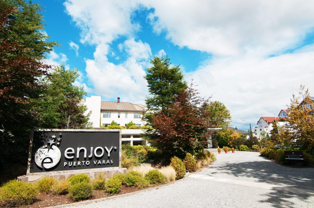 HOTEL-ENJOY-ACCESO_1-2048x1360
